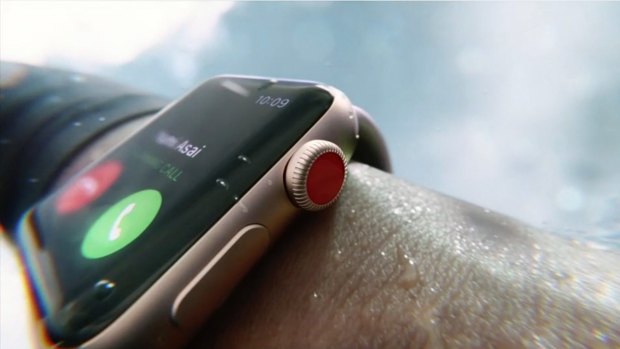 Apple Watch Series 3 with LTE looks almost identical to the previous version, but with a red dot on the crown.