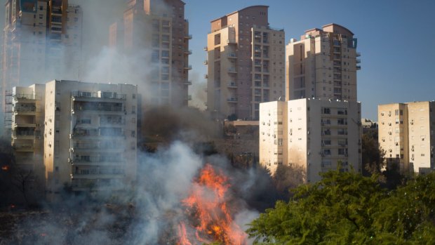 One of several large fires that damaged homes and prompted the evacuation of thousands of people in Haifa.