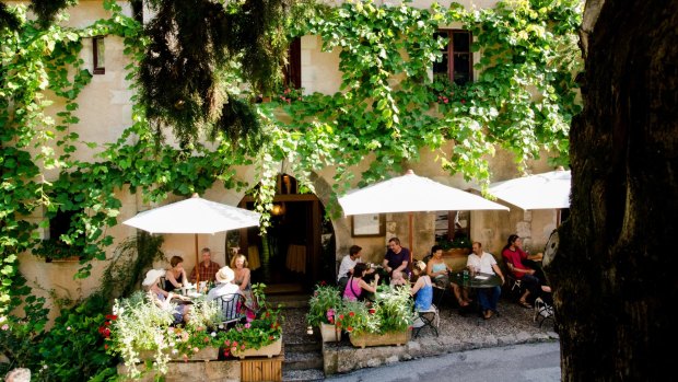 A cafe in Saint Cirq Lapopie.