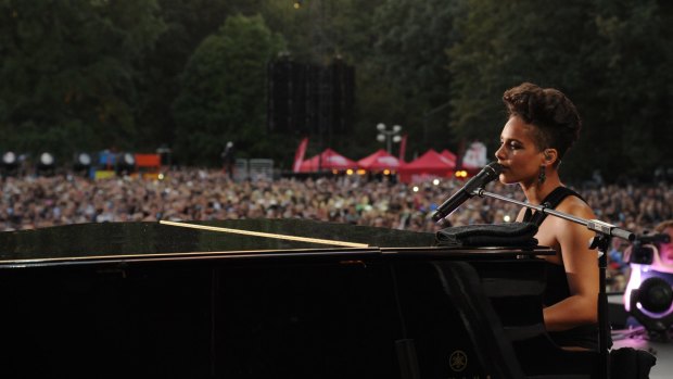 Singer-songwriter Alicia Keys is one of a growing number of artists requiring audience members to lock their mobile phones up in Yondr pouches to prevent their use during a show.
