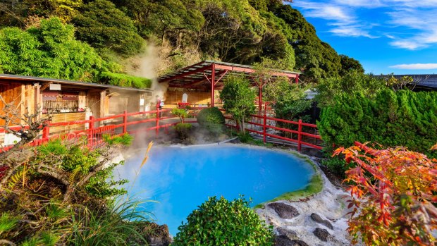 Hot springs at Kamado Jigoku. 