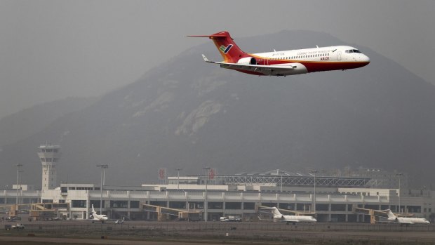 The 90-seat ARJ21-700 jet, powered by a turbofan engine, has a maximum flight range of 3700 kilometers and a maximum altitude of 11,900 metres.