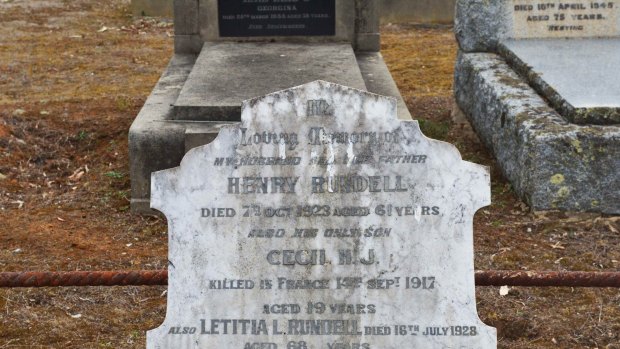 Condah cemetery, Gravestones of men who served in WW1.