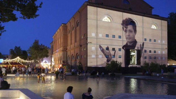 The Fellini Museum (Museo Fellini) inhabits two historic buildings, one of which includes the cinema in which Fellini first discovered the world of film. 