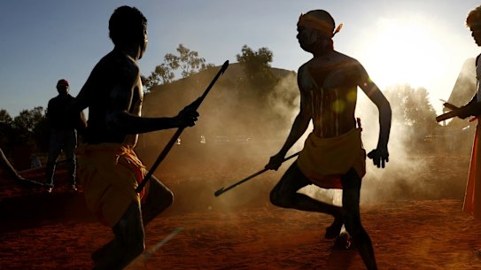 Gumatj clan ceremonial leaders performing the Gurtha ceremony at the opening ceremony of the First Nations National Convention held in Uluru, at the Mutitjulu community, on Tuesday 23 May 2017. fedpol fedpol Photo: Alex Ellinghausen