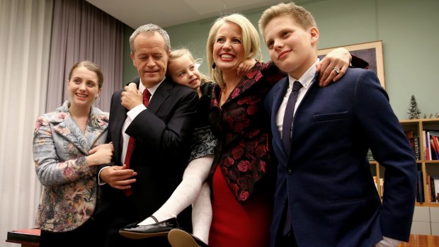 Opposition Leader Bill Shorten poses for photos with his family ahead of his budget reply speech.