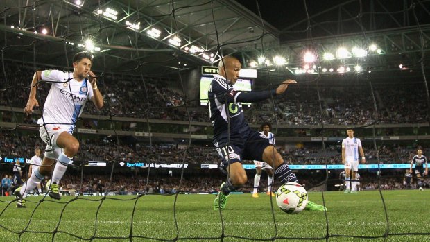 Archie Thompson taps in Melbourne Victory's third goal in their semi-final win against Melbourne City.