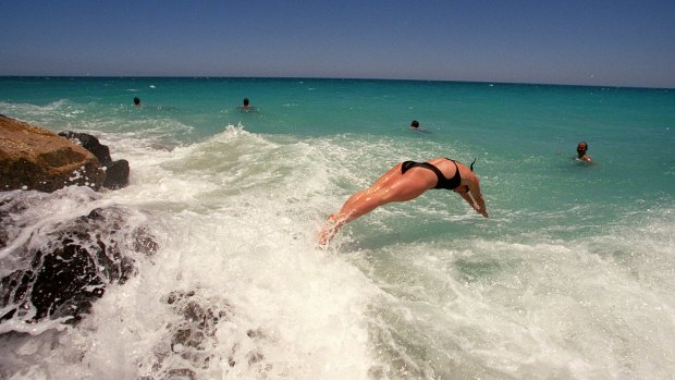 A 40-degree day means big crowds are expected at Perth beaches on Monday.