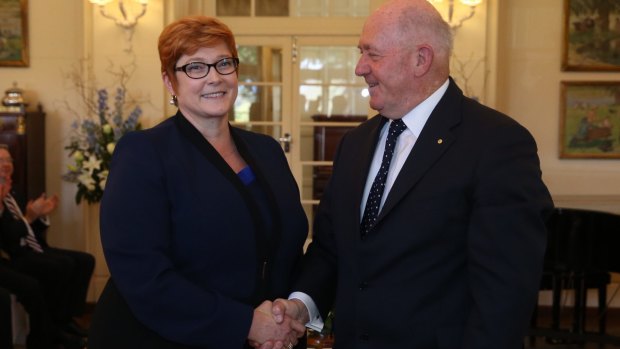 Senator Marise Payne is sworn in as Defence Minister by Governor-General Sir Peter Cosgrove. 
