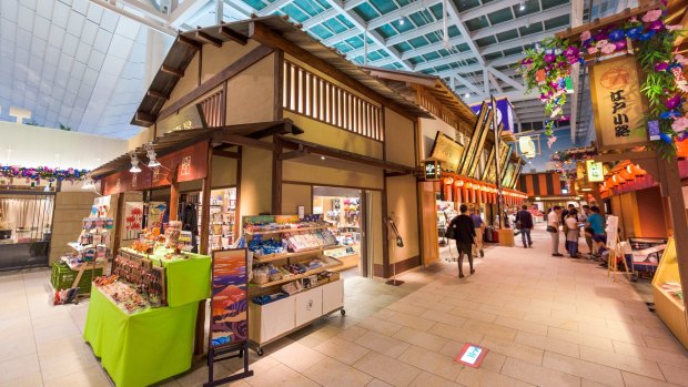Edo Market, a faux traditional street market on a mezzanine level above Haneda's check-in area, has amazing food. 