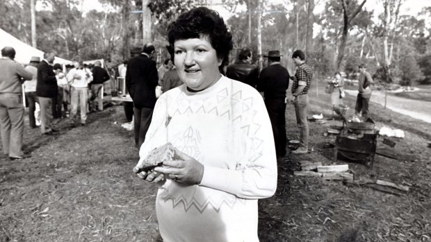 Mrs Kirner, in her role as Conservation, Forests and Lands Minister announces a program to ensure proper planning for Warrandyte Parks in 1987.