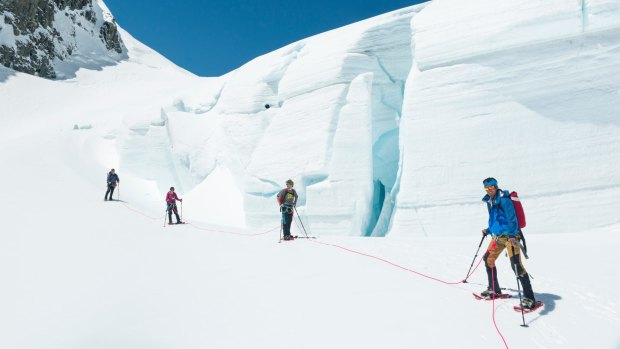 Mt Cook Glacier Guiding.