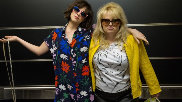 Dakota Johnson and Rebel Wilson in <i>How To Be Single</i>.