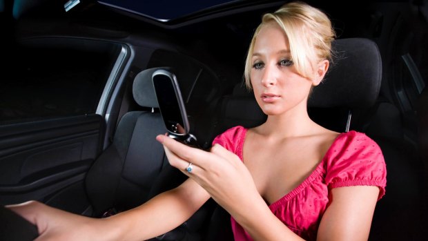 Police caught more than 1600 P-plate drivers using their mobile phone behind the wheel last year. 
