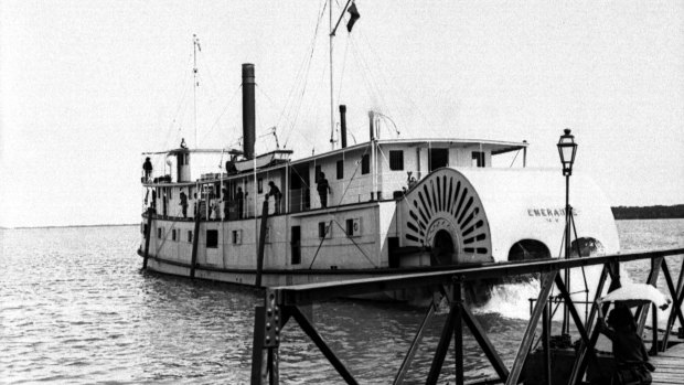 The original Emeraude leaving the dock.