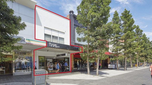 Bidders from Sydney, Melbourne and Perth piled into an auction for 269-271 Hargreaves Mall.
