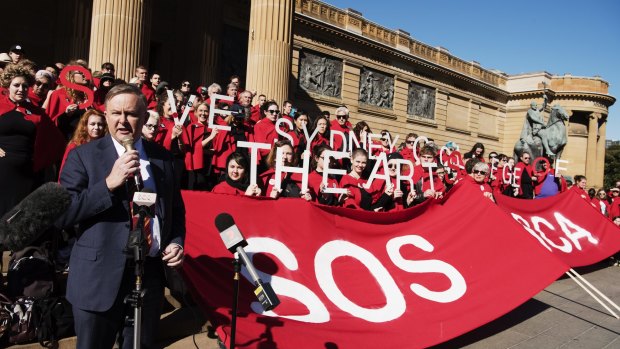 Demonstrators protesting against the defunding of Sydney College of the Arts outside the Art Gallery of NSW last year were joined by Labor's Anthony Albanese.