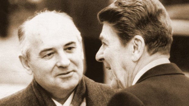 Governing in pastels: Ronald Reagan with Soviet leader Mikhail Gorbachev in Switzerland, 1985.