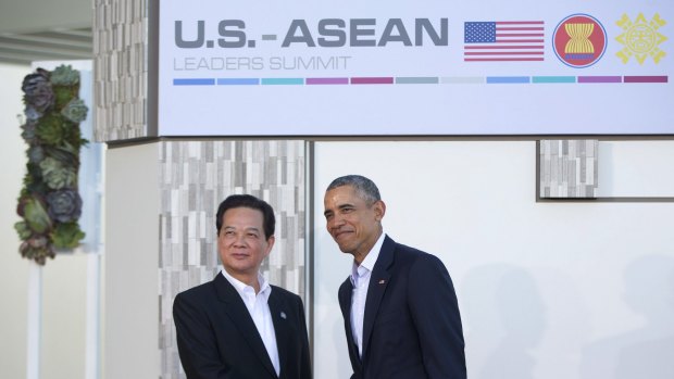 President Barack Obama greets Vietnamese Prime Minister Nguyen Tan Dung.