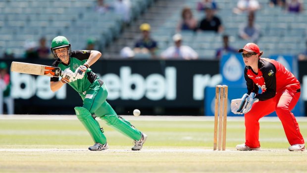 Katie Mack in action for the Melbourne Stars during last season's WBBL. 