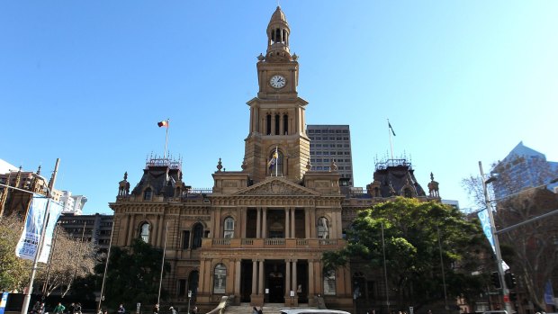  Sydney Town Hall.