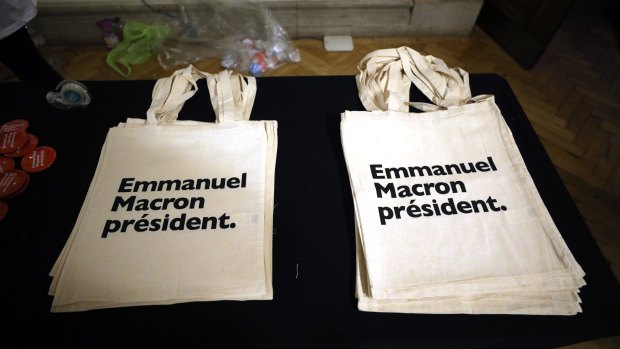 Tote bags at Emmanuel Macron's London event. 