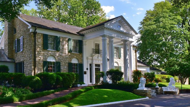 Elvis' home: Graceland.