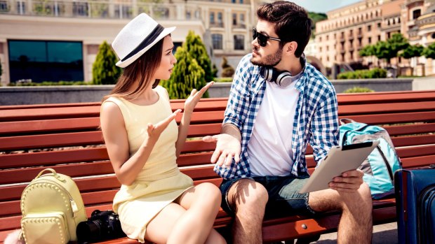 在一起后72小时的支出醒着的每一分钟,也许并不是所有的奇怪关系可以开始竞争。