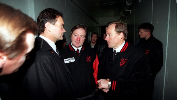 St.  Kilda and Essendon.  Photo by IAN KENINS.