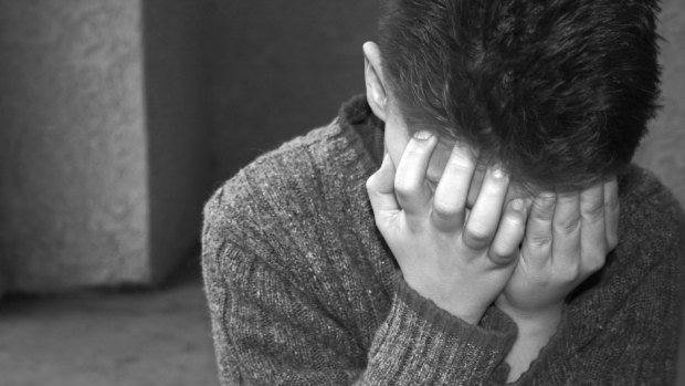 Young people may become concerned by minor affairs. If they have depression, the consequences could be serious. 