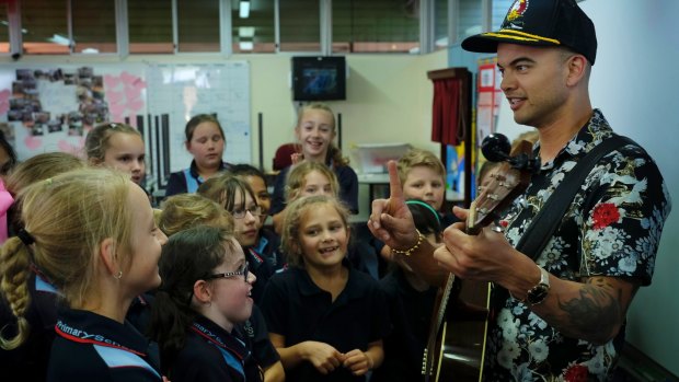 Guy Sebastian visits a Perth primary school in <i>Don't Stop the Music</i>.