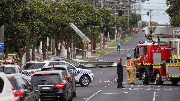 The roof laid in the middle of the road in Essendon on Sunday, causing disturbance to traffic flow.