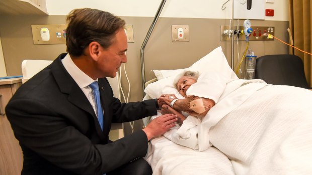 Greg Hunt visits Frankston Hospital patient Fay Tipping after being announced as the Turnbull government's new Health Minister.