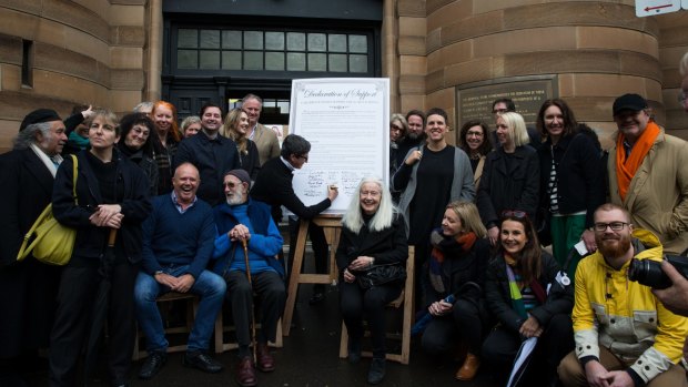 Sydney's leading gallery owners have signed an open letter calling on the NSW government to preserve the independence of Sydney College of the Arts.