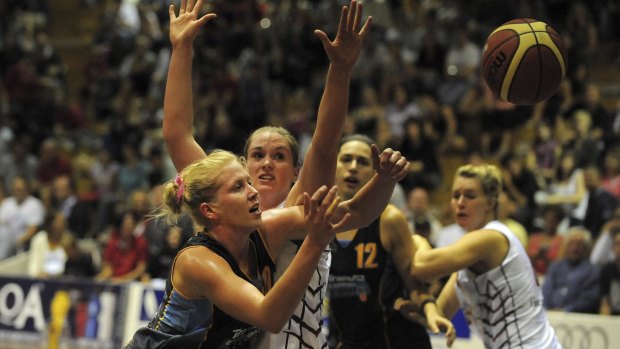 Capitals star Abby Bishop hopes returning to Tuggeranong can spark their season.