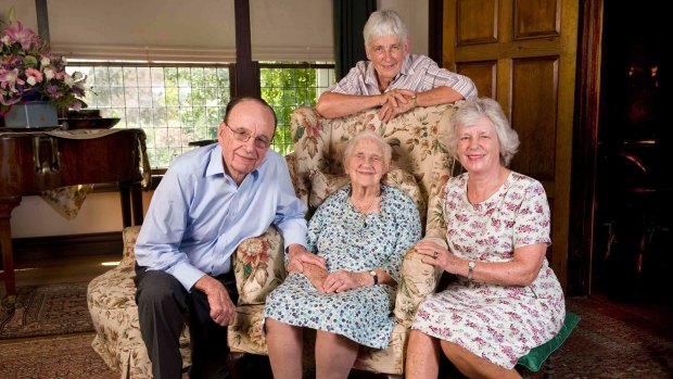 Dame Elisabeth celebrates her 100th birthday with her children Rupert Murdoch, Anne Kantor (rear) and Janet Calvert-Jones at the farm in 2009.