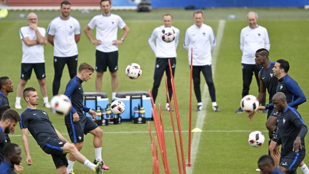 The French national team trains on Wednesday in preparation for facing Iceland in Saint-Denis.