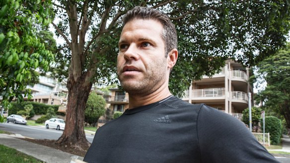 Spousebusters founder Brett Sutcliffe walking in Wollongong.