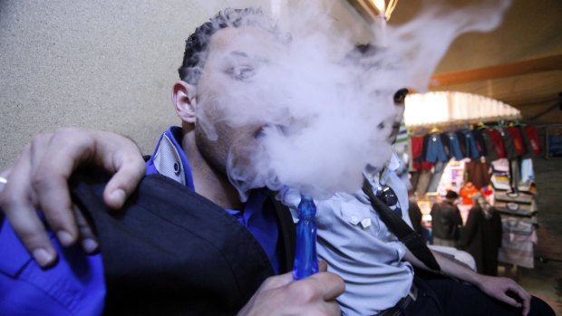 Woman suffers carbon monoxide poisoning after smoking hookah