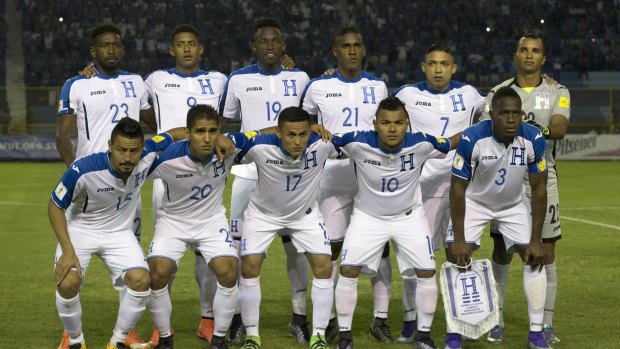 The Honduras national team before a 2018 World Cup qualifying soccer match at the Cuzcatlan stadium in San Salvador, El Salvador, on Friday.