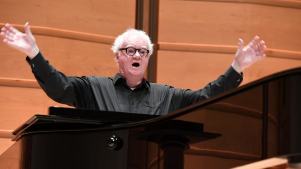 Richard Gill conducts a Flash Mob singing I Will Survive at the Sydney Recital Hall in 2017. 