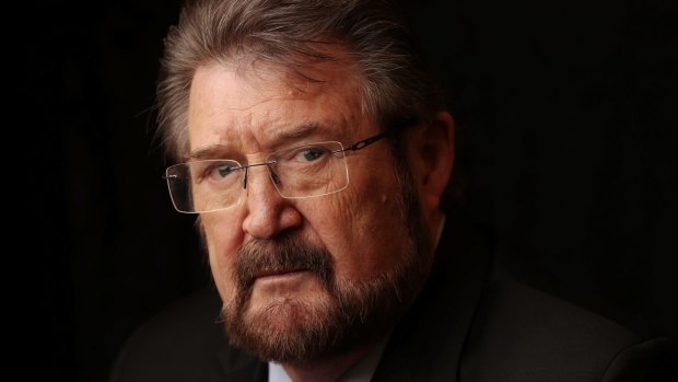 Victorian senator Derryn Hinch is the latest politician to be involved in the citizenship controversy.