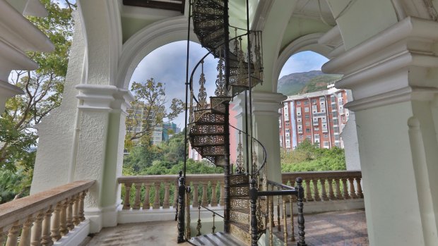 The main entrance stairs of university hall