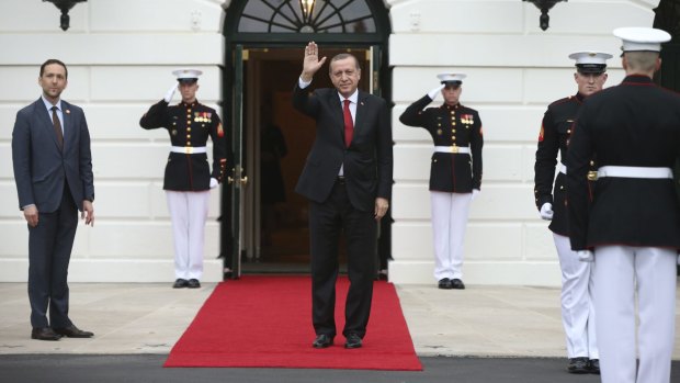 Turkish President Recep Tayyip Erdogan arrives at the White House.