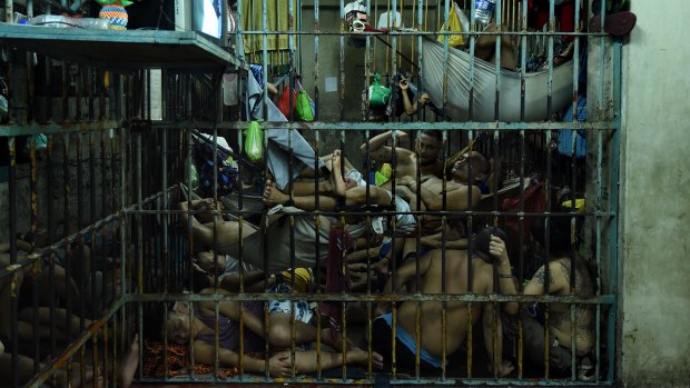 An overcrowded cell in Manila.