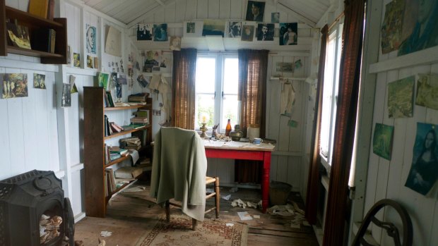 Inside Dylan Thomas' writing shed in on the Taf Estuary in the village of Laugharne.