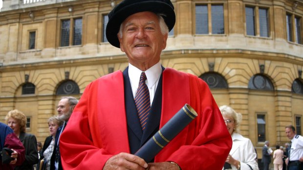 Former Australian Prime Minister Bob Hawke with his honorary degree, awarded by Oxford University.