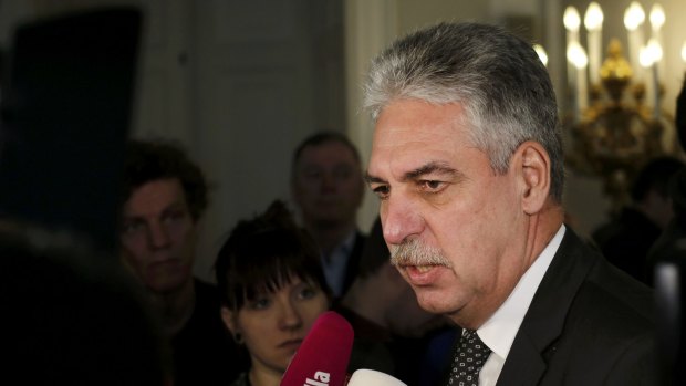 Austrian Finance Minister Hans-Joerg Schelling says Greece has been playing poker.