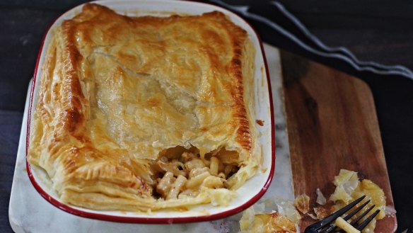 Macaroni cheese meets cauliflower cheese.