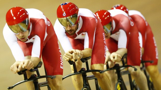 Bradley Wiggins, second from left, during qualifying with the English men's pursuit team. 